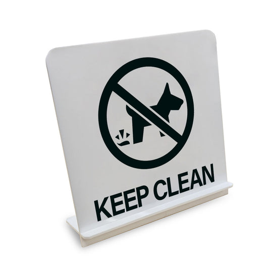 Keep Clean と書かれたスタンド看板（白いアクリル板・黒文字）